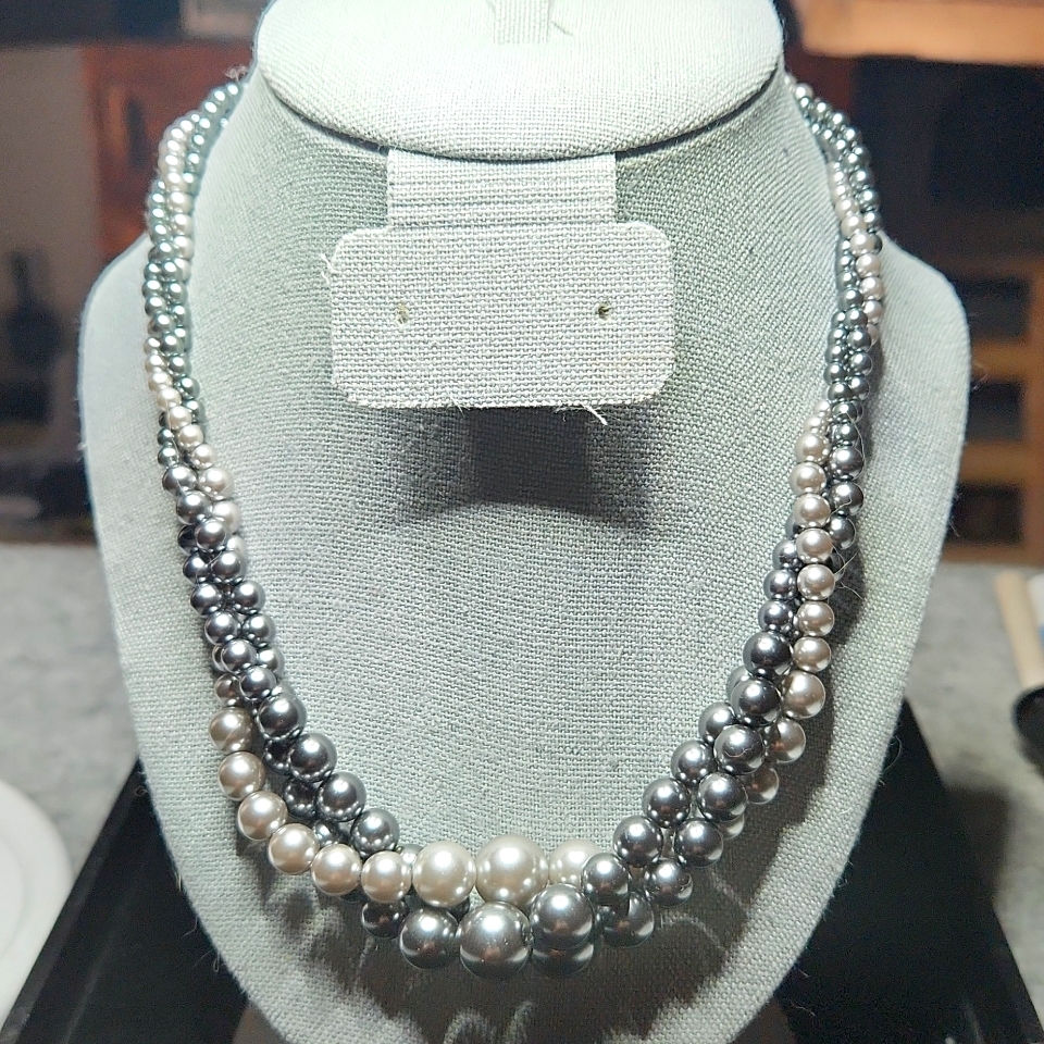 Rmn Tapered Cocktail Pearl Necklace 22$